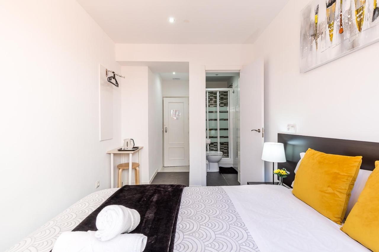 Ayz Sierra De Meira - Auto Check-In Property (Adults Only) Madrid Ngoại thất bức ảnh