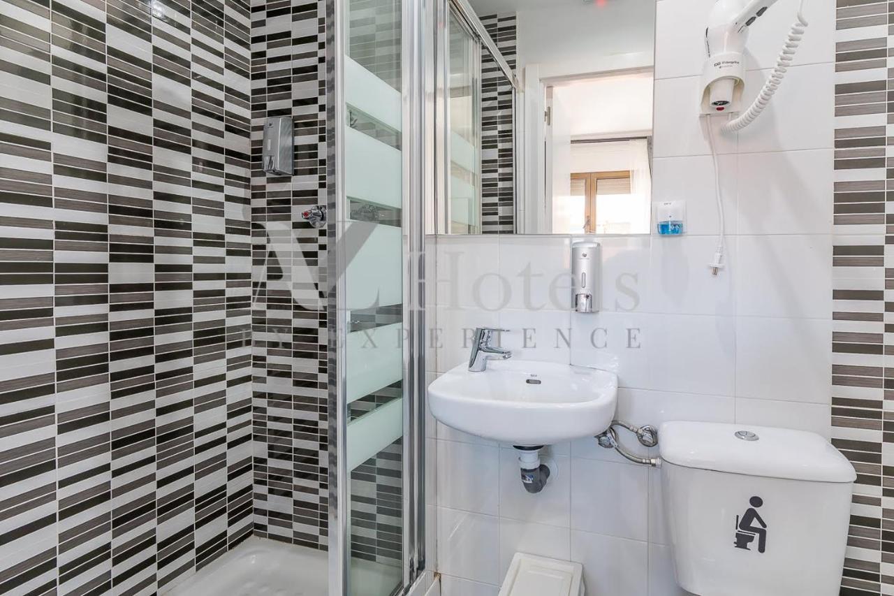 Ayz Sierra De Meira - Auto Check-In Property (Adults Only) Madrid Ngoại thất bức ảnh