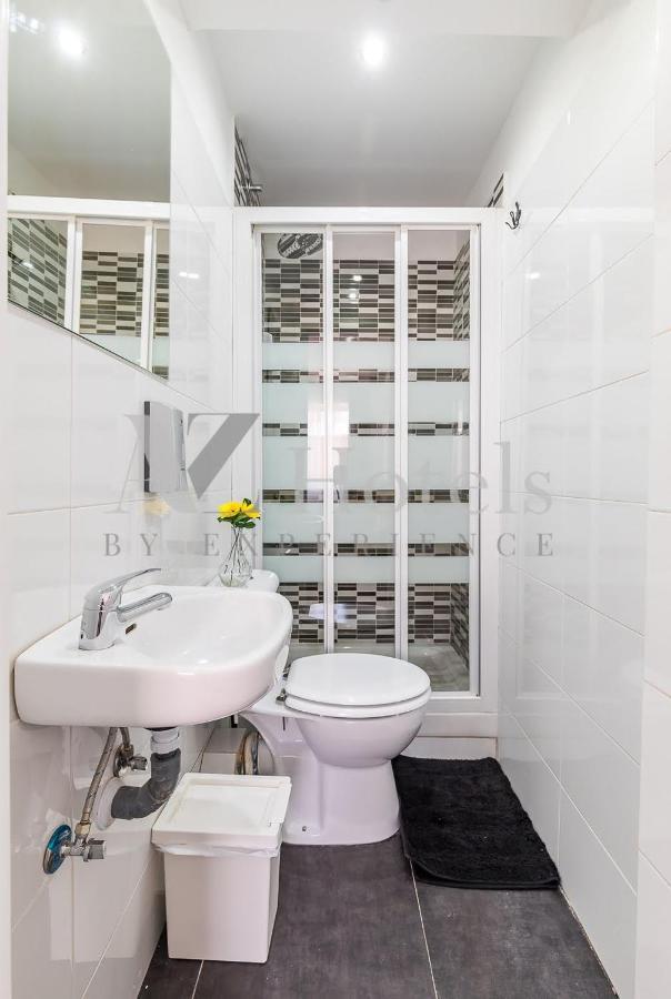 Ayz Sierra De Meira - Auto Check-In Property (Adults Only) Madrid Ngoại thất bức ảnh